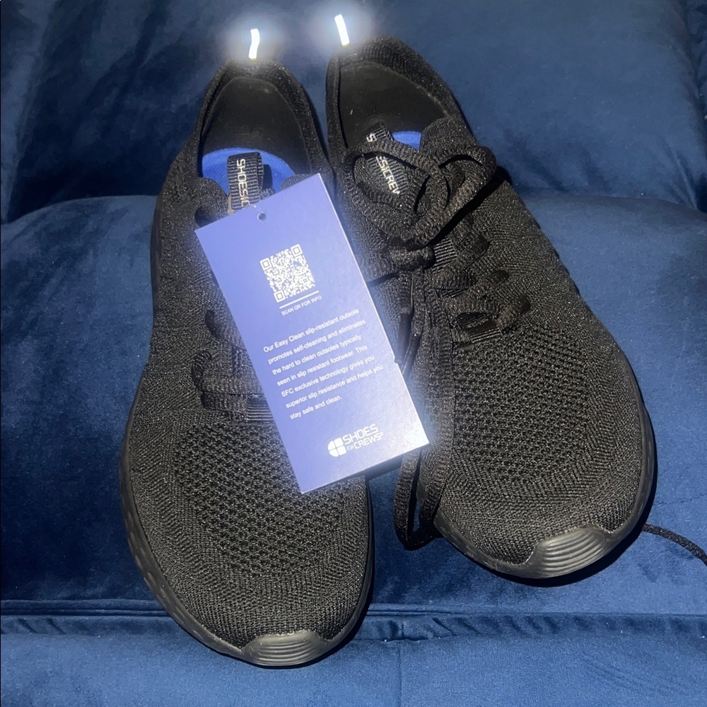 Unisex Black Knit Athletic Lace-Up Sneakers